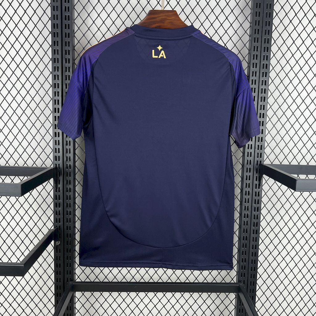 La Galaxy Alternativa 25-26