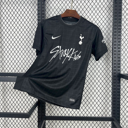 Tottenham X Stray Kids - Edição Especial 25-26