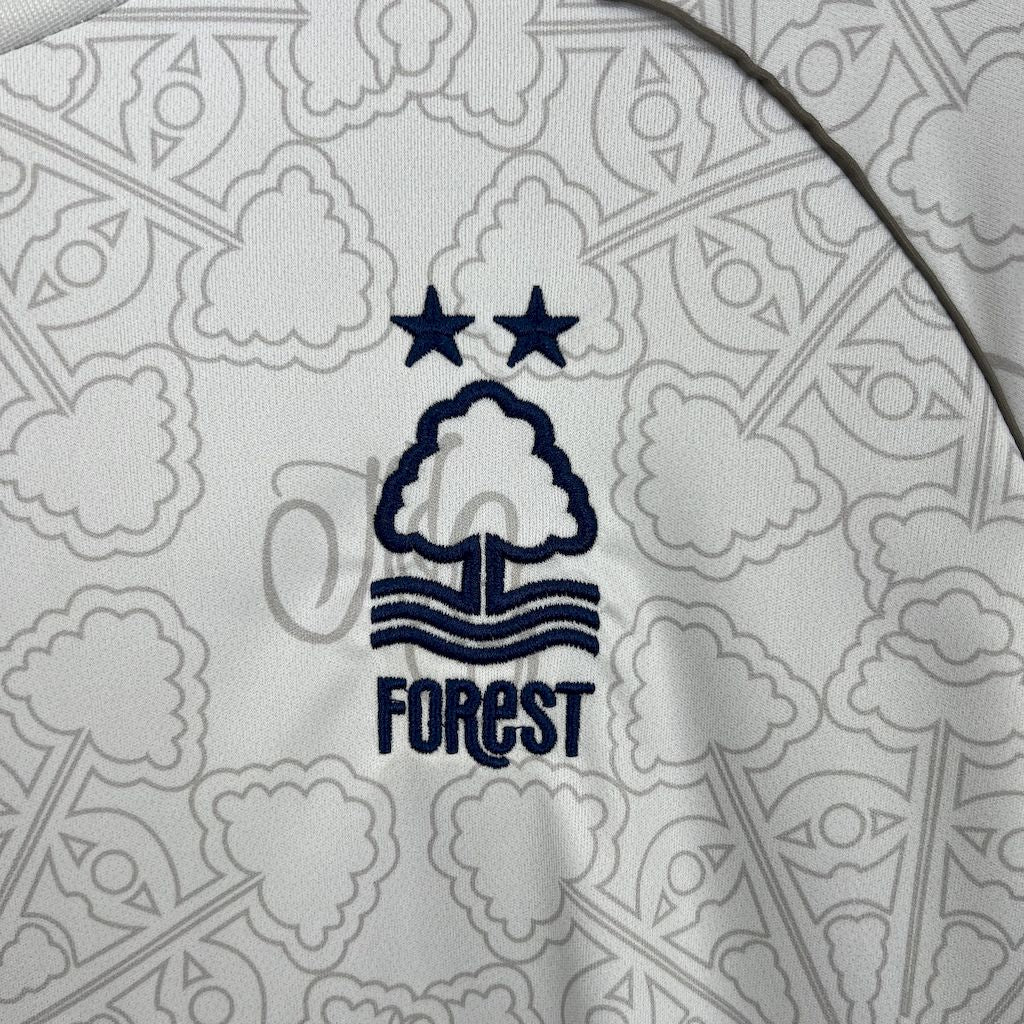 Nottingham Forest Secundária 25-26
