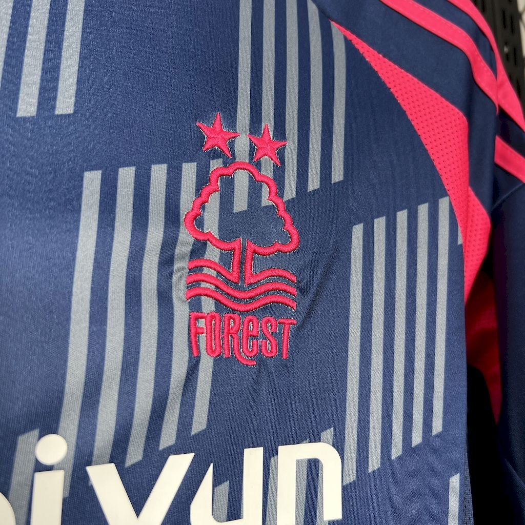 Nottingham Forest Alternativa 24-25