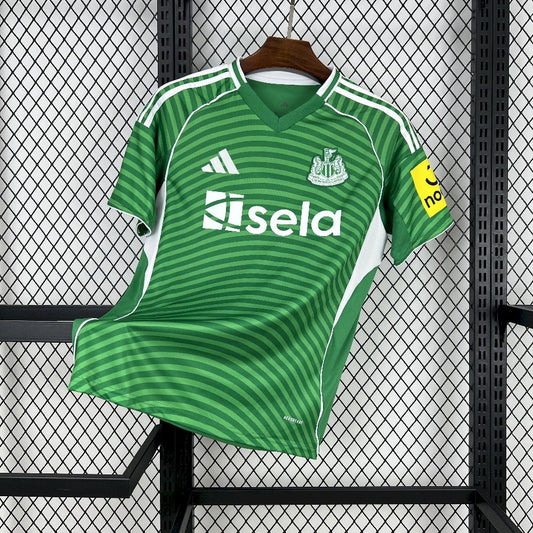 Newcastle Secundária 25-26