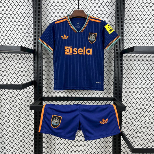 Newcastle Alternativa Kit Criança 25-26