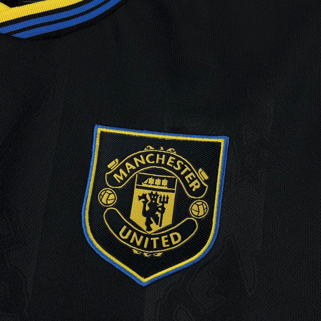 Manchester United Alternativa 25-26