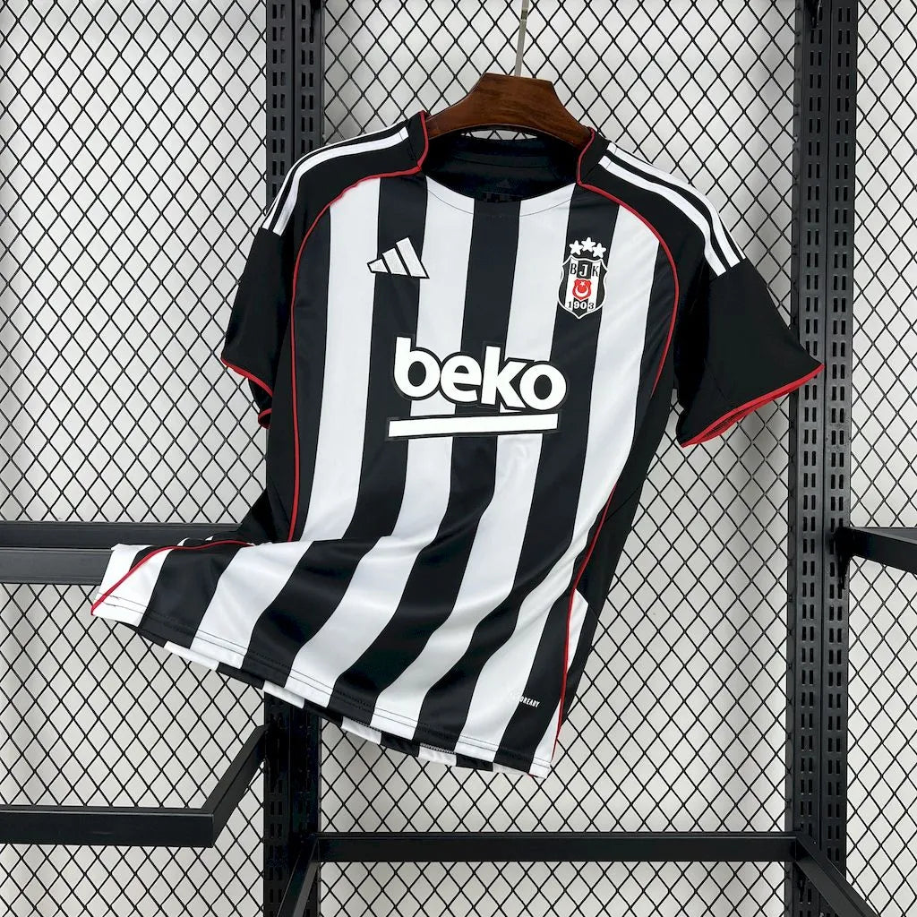 Besiktas Secundária 25-26